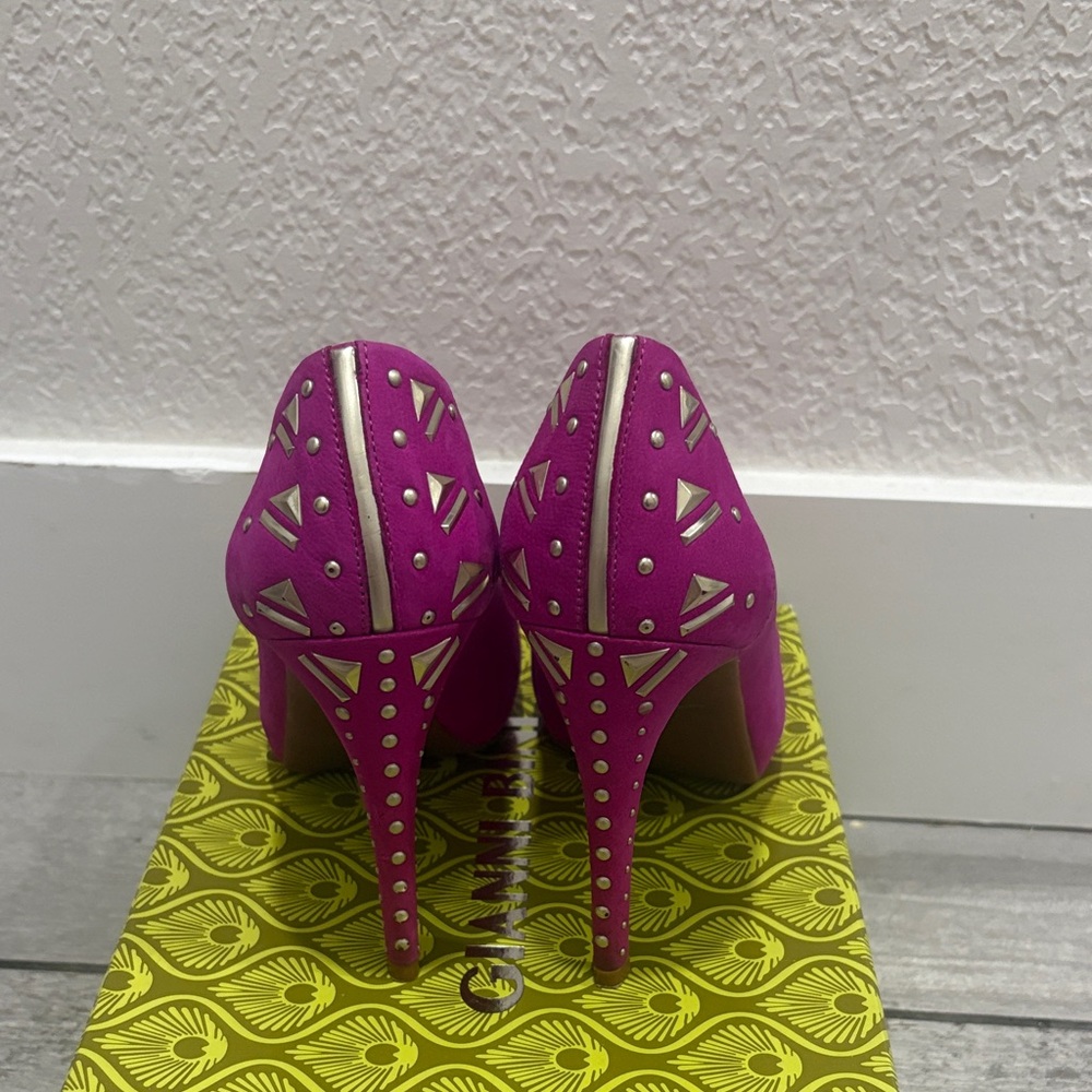 Gianni Bini Fuchsia Suede Peep-Toe Heels - Picture 2 of 4